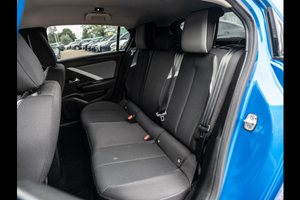 Opel Astra 1.2 Business Edition