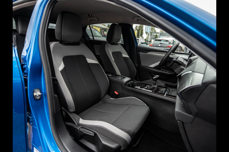 Opel Astra 1.2 Business Edition