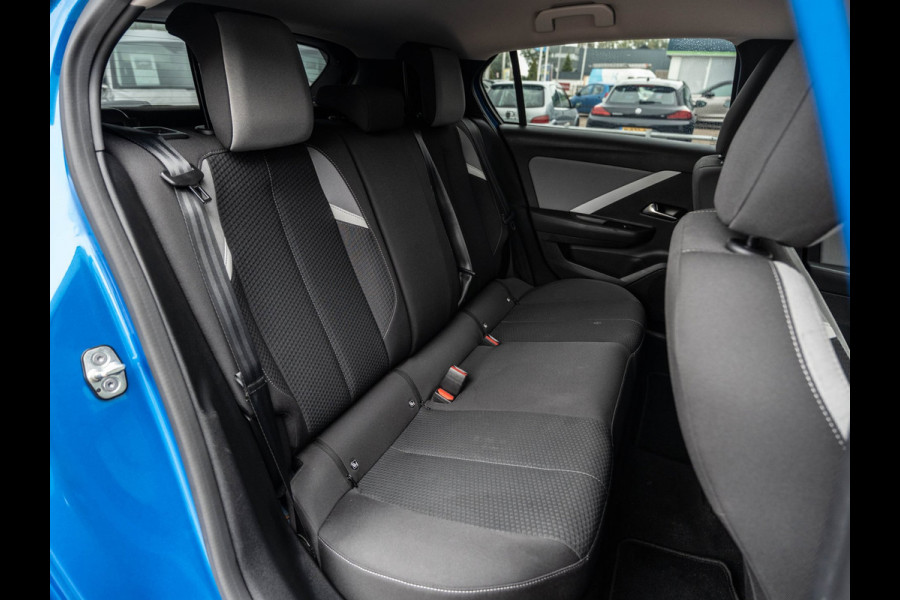 Opel Astra 1.2 Business Edition