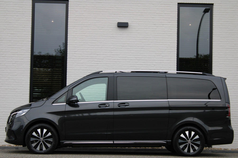 Mercedes-Benz Eqv 300 L2 / AMG / Luchtvering / Panorama / Elec Stoelen / 7-Persoons / Burmester / 360 Camera / Vol Opties / NIEUWSTAAT