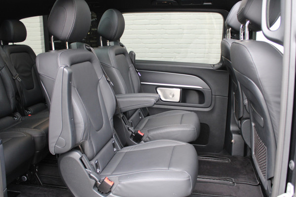 Mercedes-Benz Eqv 300 L2 / AMG / Luchtvering / Panorama / Elec Stoelen / 7-Persoons / Burmester / 360 Camera / Vol Opties / NIEUWSTAAT