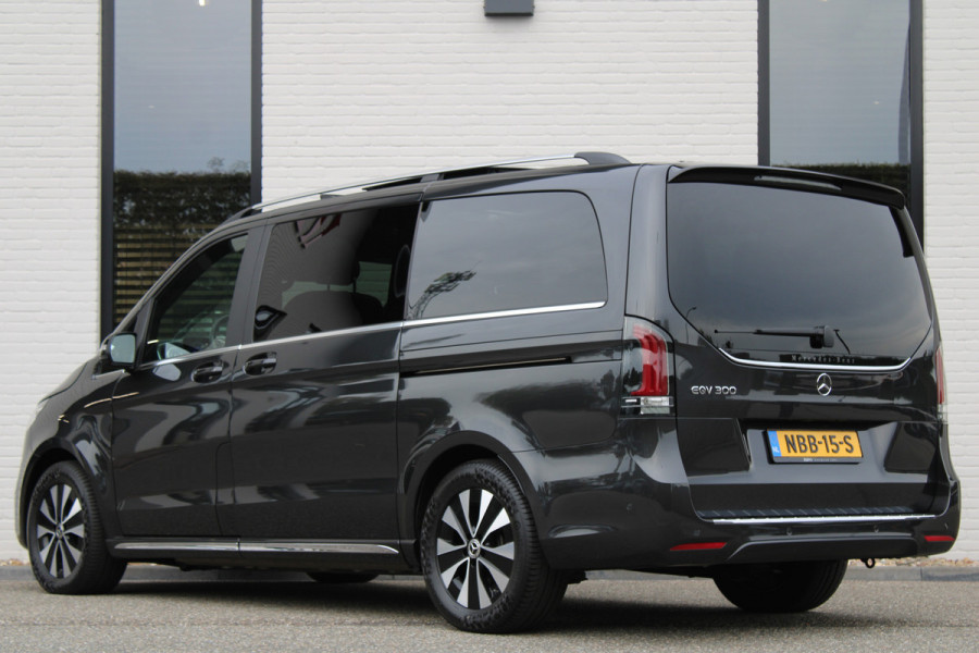 Mercedes-Benz Eqv 300 L2 / AMG / Luchtvering / Panorama / Elec Stoelen / 7-Persoons / Burmester / 360 Camera / Vol Opties / NIEUWSTAAT