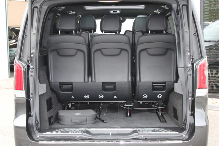 Mercedes-Benz Eqv 300 L2 / AMG / Luchtvering / Panorama / Elec Stoelen / 7-Persoons / Burmester / 360 Camera / Vol Opties / NIEUWSTAAT