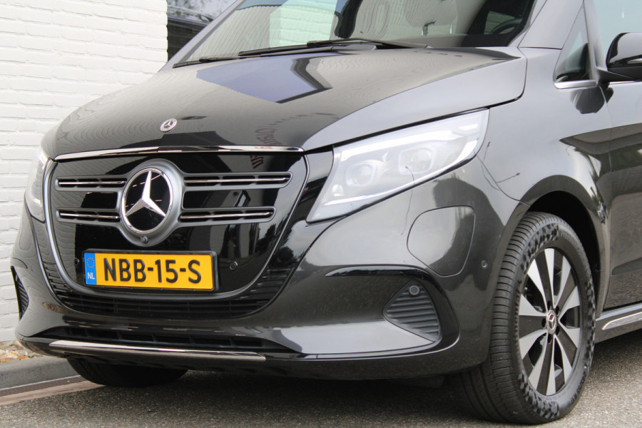 Mercedes-Benz Eqv 300 L2 / AMG / Luchtvering / Panorama / Elec Stoelen / 7-Persoons / Burmester / 360 Camera / Vol Opties / NIEUWSTAAT
