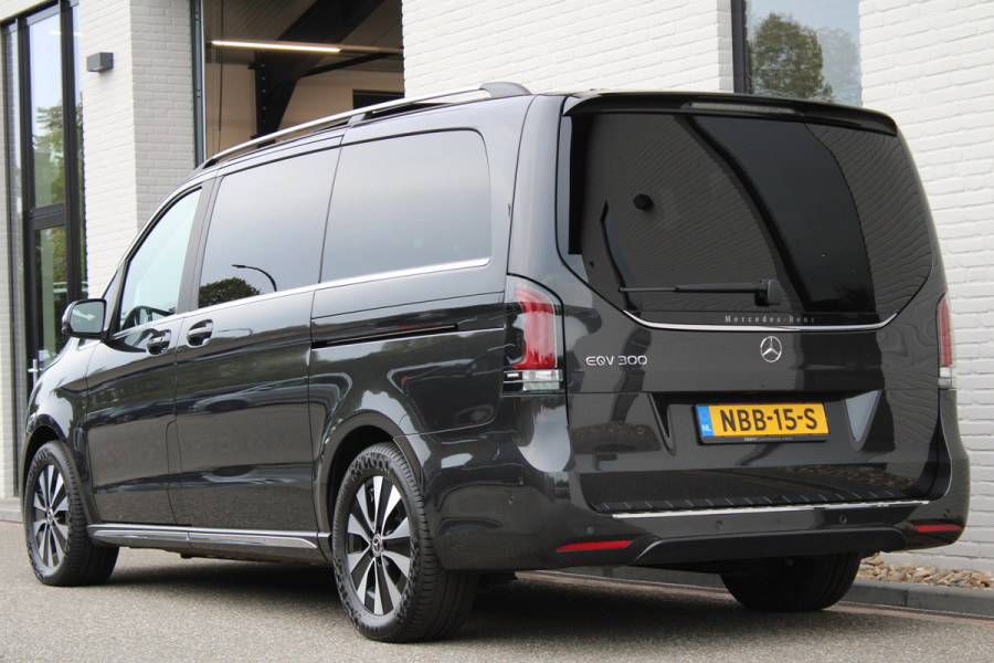 Mercedes-Benz Eqv 300 L2 / AMG / Luchtvering / Panorama / Elec Stoelen / 7-Persoons / Burmester / 360 Camera / Vol Opties / NIEUWSTAAT