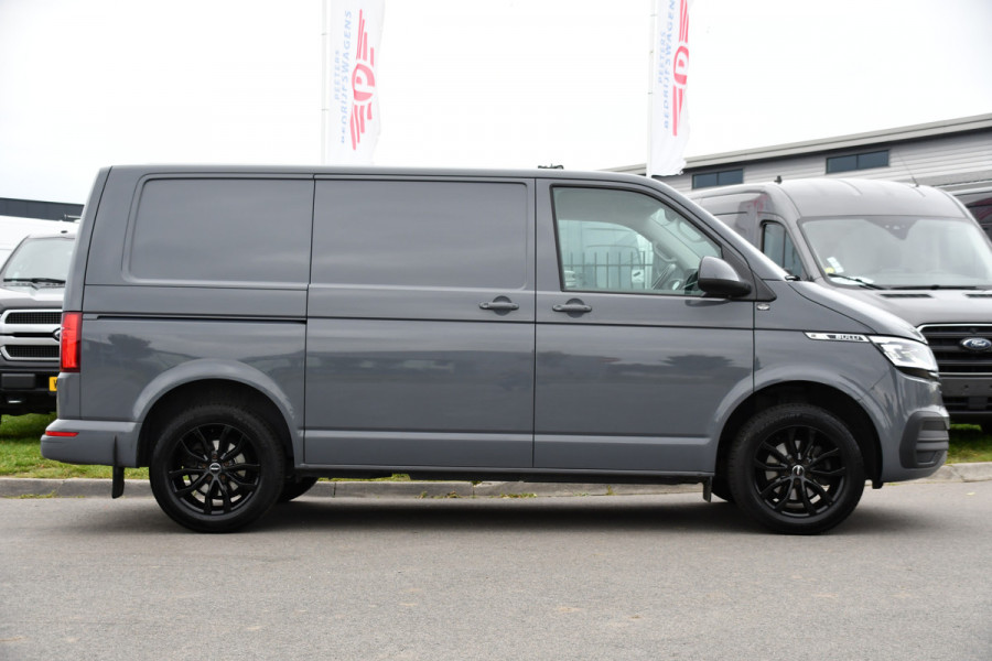 Volkswagen Transporter 2.0 TDI L1H1 Bulli Virtual, Camera, Cruise, Carplay, LED, Multimedia, 150pk, Leder, Uniek!