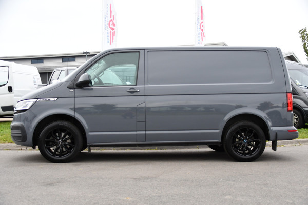 Volkswagen Transporter 2.0 TDI L1H1 Bulli Virtual, Camera, Cruise, Carplay, LED, Multimedia, 150pk, Leder, Uniek!
