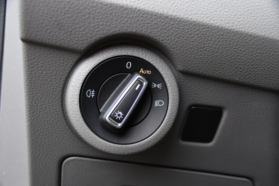 Volkswagen Transporter 2.0 TDI L1H1 Bulli Virtual, Camera, Cruise, Carplay, LED, Multimedia, 150pk, Leder, Uniek!