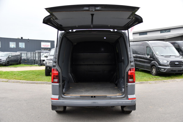Volkswagen Transporter 2.0 TDI L1H1 Bulli Virtual, Camera, Cruise, Carplay, LED, Multimedia, 150pk, Leder, Uniek!