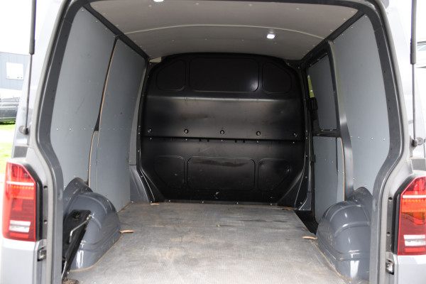 Volkswagen Transporter 2.0 TDI L1H1 Bulli Virtual, Camera, Cruise, Carplay, LED, Multimedia, 150pk, Leder, Uniek!