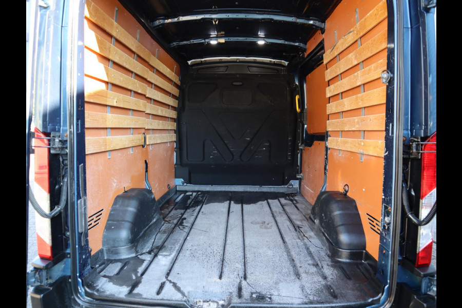 Ford Transit 350 2.0 TDCI 185pk Euro 6 Automaat - L2H2 - Camera - Trekhaak - Stoelverwarming