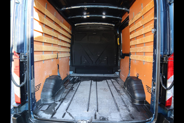 Ford Transit 350 2.0 TDCI 185pk Euro 6 Automaat - L2H2 - Camera - Trekhaak - Stoelverwarming