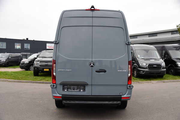 Mercedes-Benz Sprinter 319 1.9 CDI L2H2 RWD PB Edition Full Options! Luchtvering, Cruise, 360 Camera, Stoelverwarming, Clima, LED, Standkachel, Voorruit verwarming, 190pk, Automaat, Uniek!