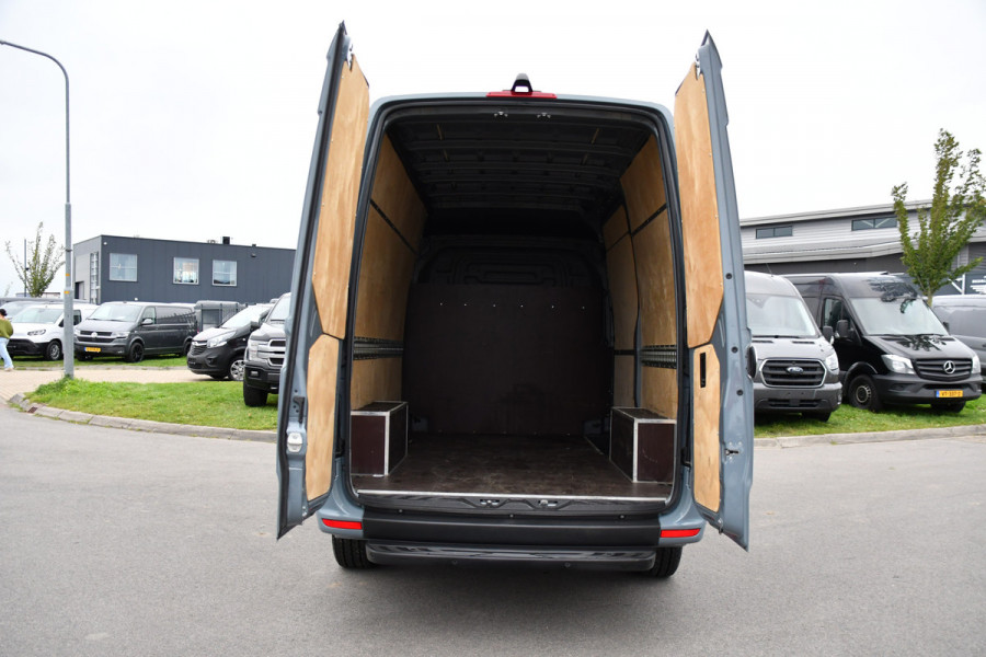 Mercedes-Benz Sprinter 319 1.9 CDI L2H2 RWD PB Edition Full Options! Luchtvering, Cruise, 360 Camera, Stoelverwarming, Clima, LED, Standkachel, Voorruit verwarming, 190pk, Automaat, Uniek!