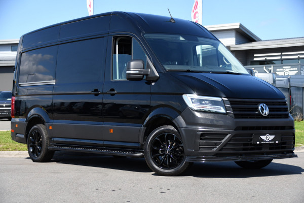 Volkswagen Crafter 35 2.0 TDI L3H3 Black Edition Camera, Adaptieve Cruise, 3000kg Trekhaak, Automaat, LED, Geveerde stoel, 164pk, Massage stoel, Uniek!