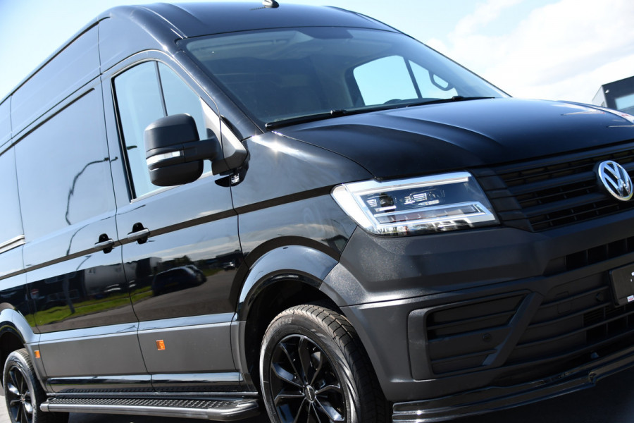 Volkswagen Crafter 35 2.0 TDI L3H3 Black Edition Camera, Adaptieve Cruise, 3000kg Trekhaak, Automaat, LED, Geveerde stoel, 164pk, Massage stoel, Uniek!