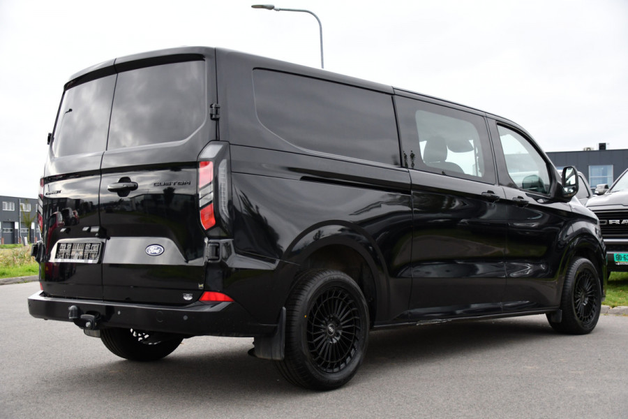 Ford Transit Custom 300 2.0 TDCI L2H1 Limited Black Edition Adaptieve Cruise, Camera, Carplay, LED, 2 x Schuifdeur, Automaat, 170pk, Stoelverwarming, Sensoren, Uniek!