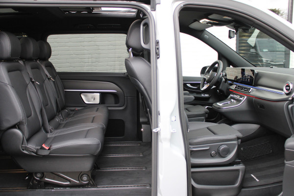 Mercedes-Benz V-Klasse 300d / DC / AMG / bj2026 / Luchtvering / Panorama / Burmester / Vol Opties / NIEUWSTAAT