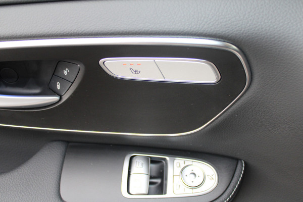 Mercedes-Benz V-Klasse 300d / DC / AMG / bj2026 / Luchtvering / Panorama / Burmester / Vol Opties / NIEUWSTAAT