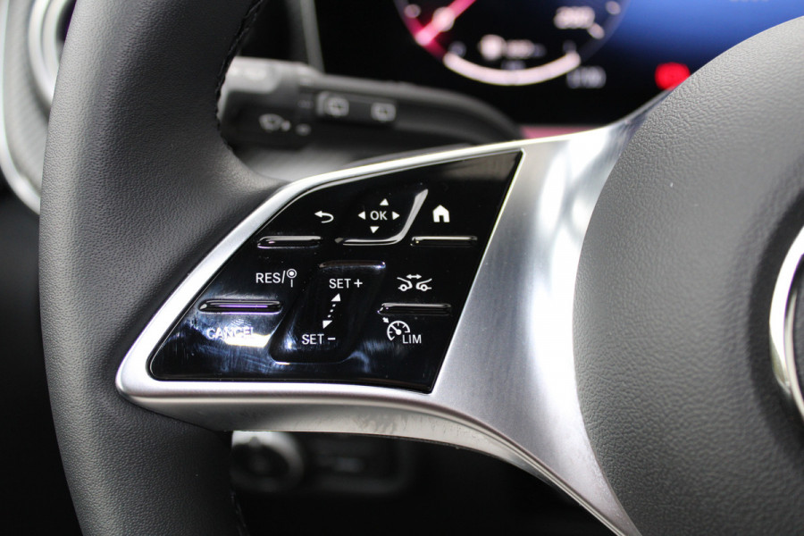 Mercedes-Benz V-Klasse 300d / DC / AMG / bj2026 / Luchtvering / Panorama / Burmester / Vol Opties / NIEUWSTAAT