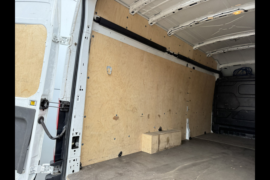 Ford E-Transit e-Transit 68kWh 184PK
