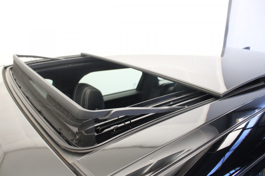 Land Rover Range Rover Velar 2.0 P250 Turbo AWD HSE |Pano|Stoelverw.|