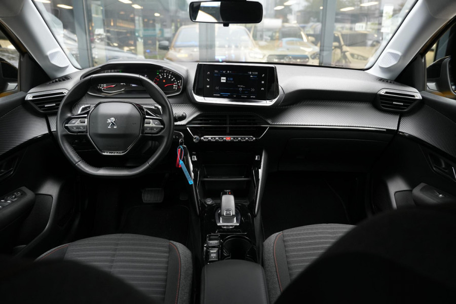 Peugeot 208 1.2 PureTech Allure Apple Carplay Vermoeidheidsherkenning LED dagrijverlichting DAB+ Cruise control