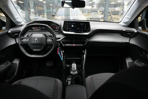 Peugeot 208 1.2 PureTech Allure Apple Carplay Vermoeidheidsherkenning LED dagrijverlichting DAB+ Cruise control