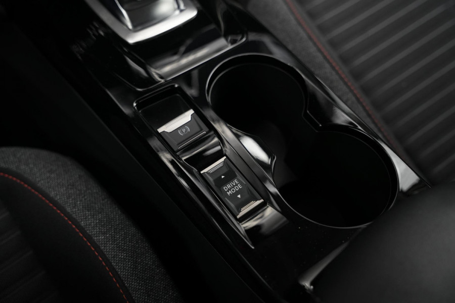 Peugeot 208 1.2 PureTech Allure Apple Carplay Vermoeidheidsherkenning LED dagrijverlichting DAB+ Cruise control