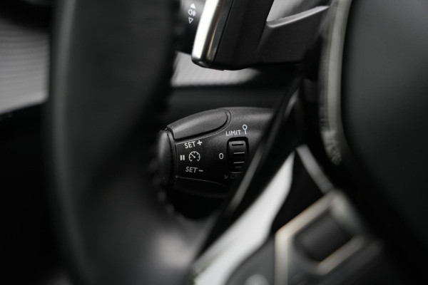 Peugeot 208 1.2 PureTech Allure Apple Carplay Vermoeidheidsherkenning LED dagrijverlichting DAB+ Cruise control