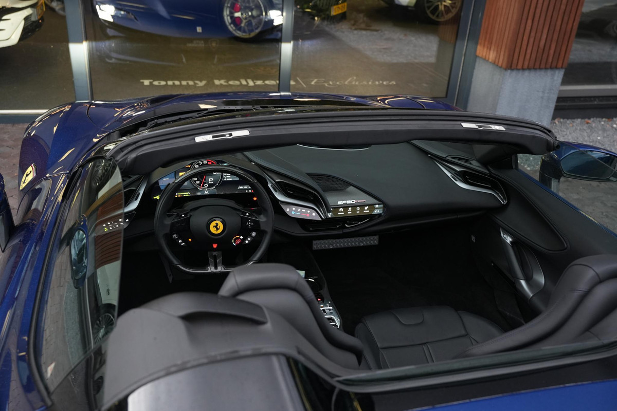 Ferrari SF90 Spider 4.0 V8 1.000 PK
