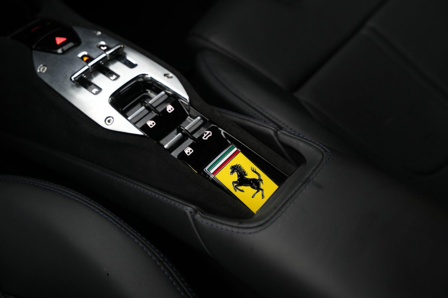 Ferrari SF90 Spider 4.0 V8 1.000 PK