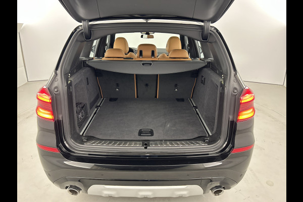 BMW X3 sDrive20i High Executive Pano-dak/20'LMV/Leder/M-Sport-Stoelen/Keyless