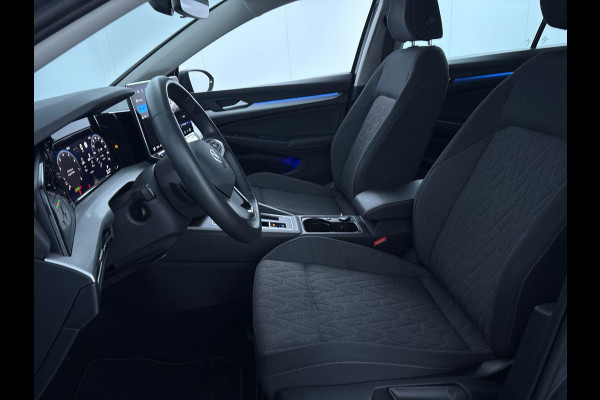 Volkswagen Golf Variant 1.5 eTSI Life 115 PK DSG | Navigatie | Trekhaak | Stoel- en stuurverwarming |