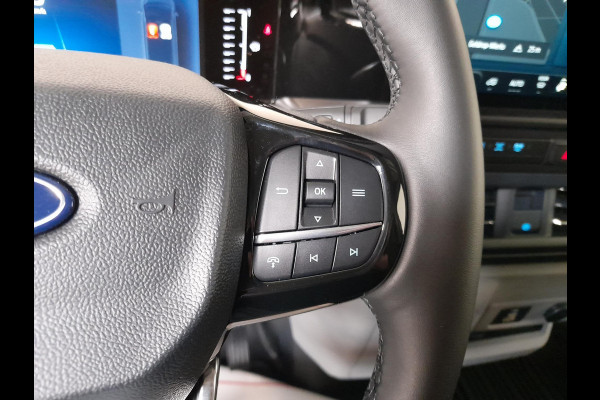 Ford Transit Custom 320 2.0 TDCI L2H1 Limited Automaat Climate control Parkeercamera Navigatie Cruise control Trekhaak 17" Lichtmetalen velgen Apple carplay Android auto