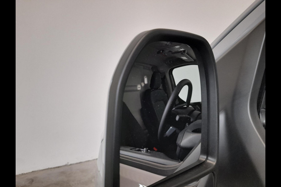 Ford Transit Custom 320 2.0 TDCI L2H1 Limited Automaat Climate control Parkeercamera Navigatie Cruise control Trekhaak 17" Lichtmetalen velgen Apple carplay Android auto