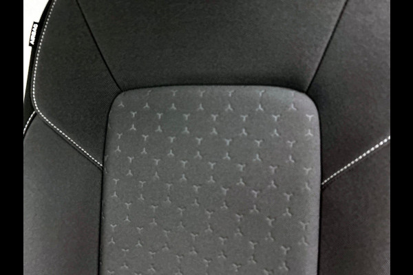 Ford Transit Custom 320 2.0 TDCI L2H1 Limited Automaat Climate control Stoelverwarming Navigatie Cruise control Trekhaak Lichtmetalen velgen Apple carplay Android auto