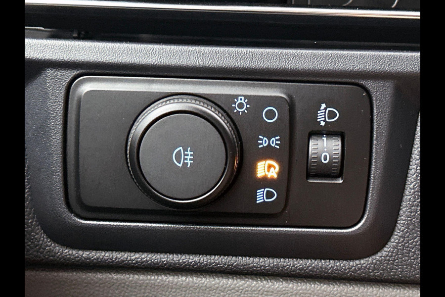 Ford Transit Custom 320 2.0 TDCI L2H1 Limited Automaat Climate control Stoelverwarming Navigatie Cruise control Trekhaak Lichtmetalen velgen Apple carplay Android auto