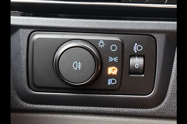 Ford Transit Custom 320 2.0 TDCI L2H1 Limited Automaat Climate control Stoelverwarming Navigatie Cruise control Trekhaak Lichtmetalen velgen Apple carplay Android auto