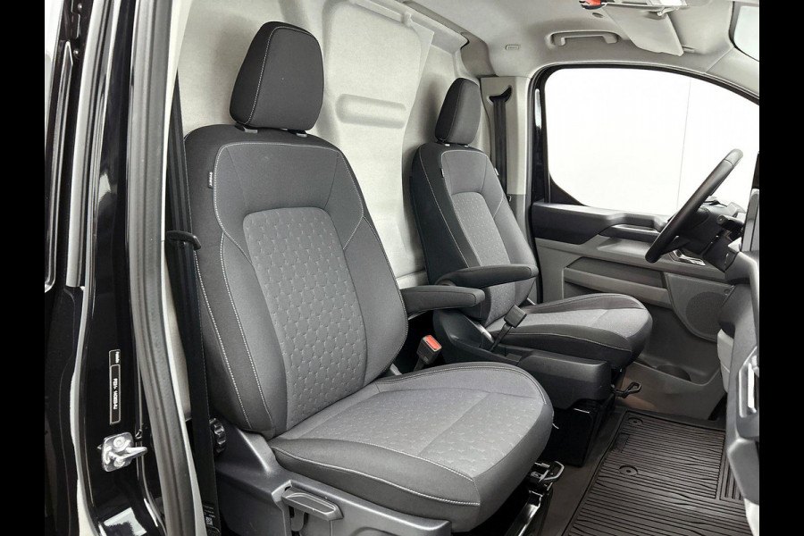 Ford Transit Custom 320 2.0 TDCI L2H1 Limited Automaat Climate control Stoelverwarming Navigatie Cruise control Trekhaak Lichtmetalen velgen Apple carplay Android auto
