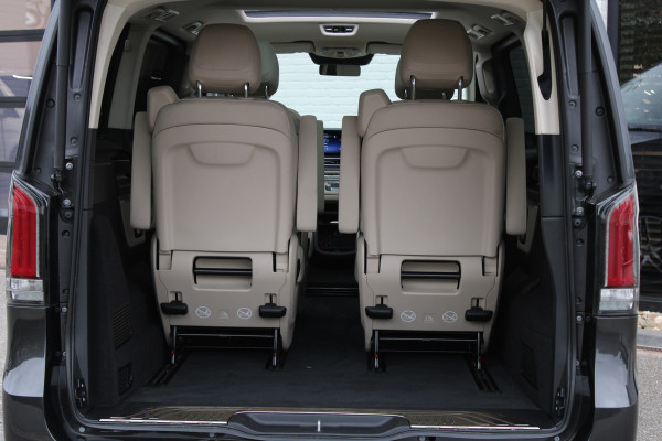 Mercedes-Benz V-Klasse 300d / AMG / 4-Matic / Luchtv / Panorama / Elec Stoel / 7-pers / Burmester / Vol Opties / NIEUWSTAAT