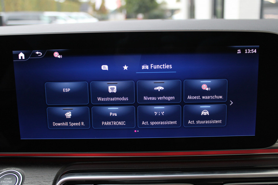 Mercedes-Benz V-Klasse 300d / AMG / 4-Matic / Luchtv / Panorama / Elec Stoel / 7-pers / Burmester / Vol Opties / NIEUWSTAAT