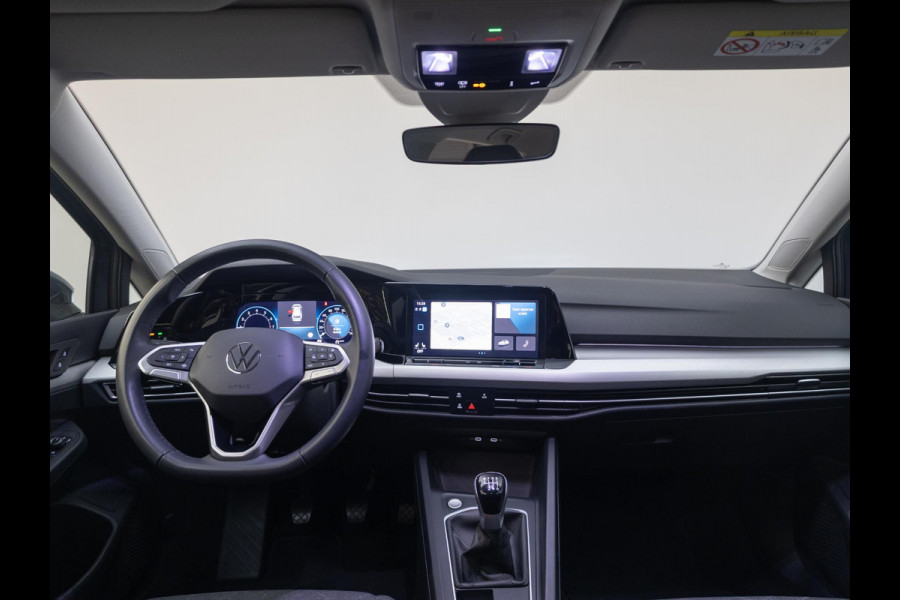 Volkswagen Golf Variant 1.0 TSI Life 110pk 6bak| Camera| 16'LM-velgen| stuur en voorstoelen verwarmd | Navigatie