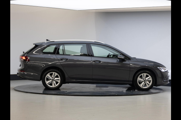 Volkswagen Golf Variant 1.0 TSI Life 110pk 6bak| Camera| 16'LM-velgen| stuur en voorstoelen verwarmd | Navigatie