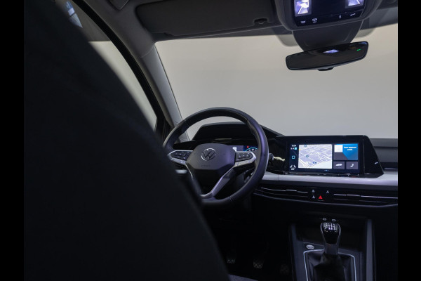 Volkswagen Golf Variant 1.0 TSI Life 110pk 6bak| Camera| 16'LM-velgen| stuur en voorstoelen verwarmd | Navigatie