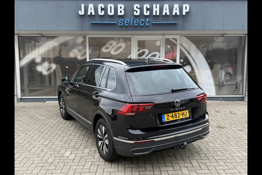 Volkswagen Tiguan 1.5 TSI Life / Automaat / Carplay / Trekhaak (1.800 KG) / Sensoren / Camera /