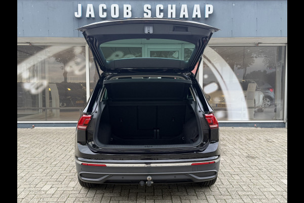 Volkswagen Tiguan 1.5 TSI Life / Automaat / Carplay / Trekhaak (1.800 KG) / Sensoren / Camera /