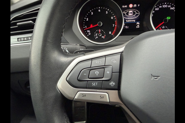 Volkswagen Tiguan 1.5 TSI Life / Automaat / Carplay / Trekhaak (1.800 KG) / Sensoren / Camera /