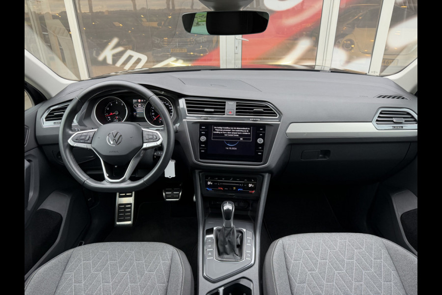 Volkswagen Tiguan 1.5 TSI Life / Automaat / Carplay / Trekhaak (1.800 KG) / Sensoren / Camera /