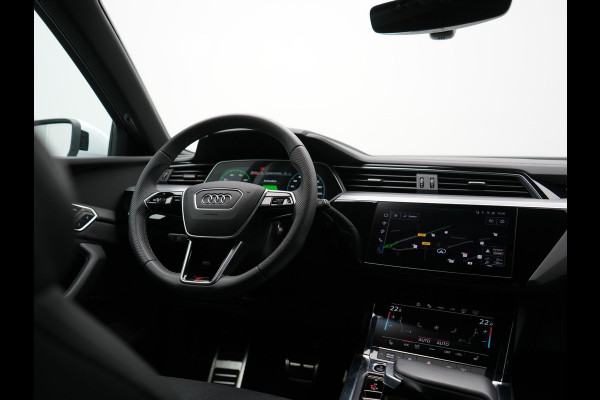 Audi Q8 e-tron 55 quattro S Line 114 kWh Dealer O.H | SOH 91,1% | | Trekhaak Afn. | Luchtvering | 360 Camera | Head Up | Adaptive Cruise | Matrix LED | Alcantara Sportstoelen Verwarmd | Apple Carplay | Keyless | Blis | Navigatie | Virtual | DAB | 20"L.M |